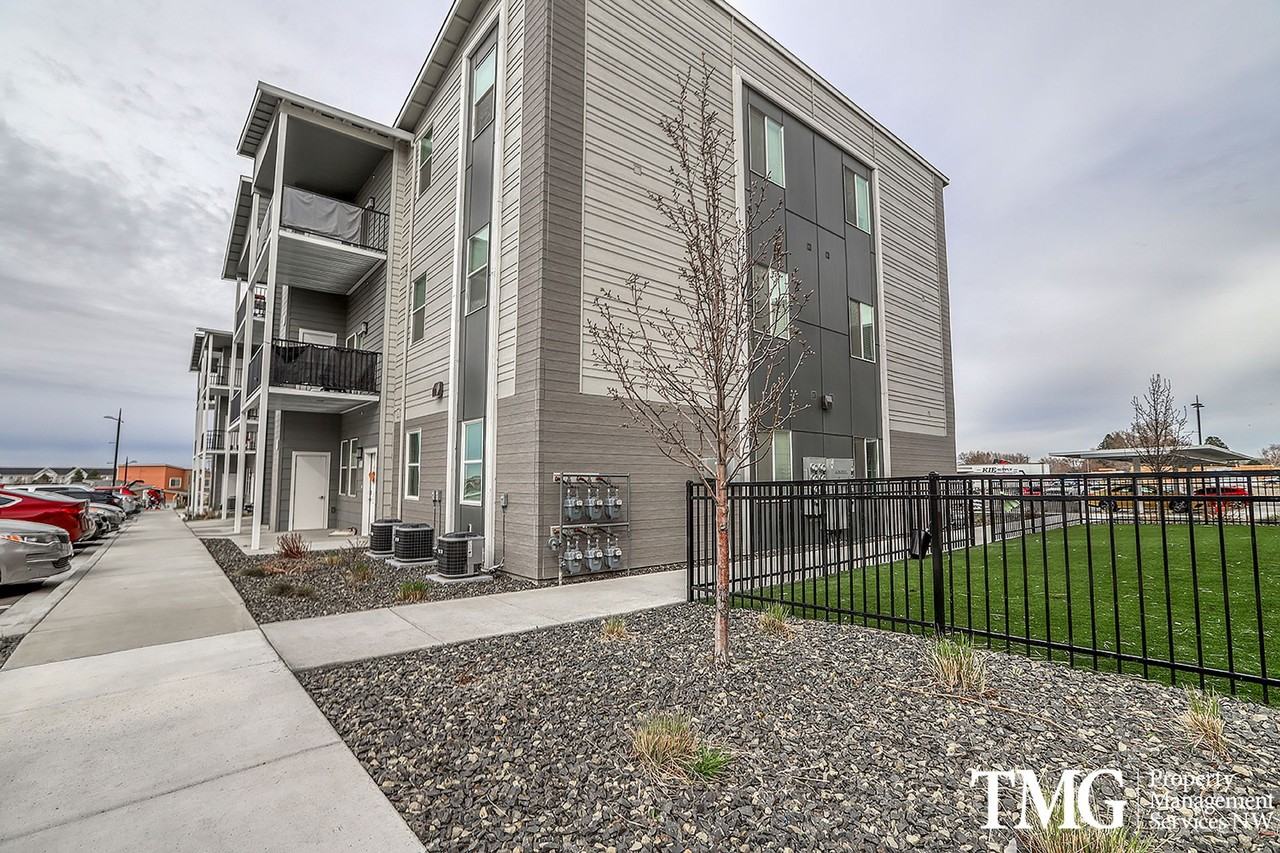 Park Avenue II at Hansen Park - Photo 4 of 50