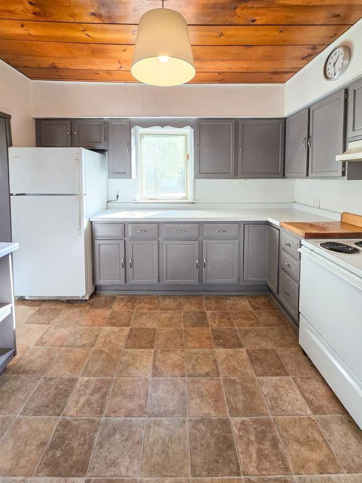 417 Marston Avenue - Photo 4 of 16