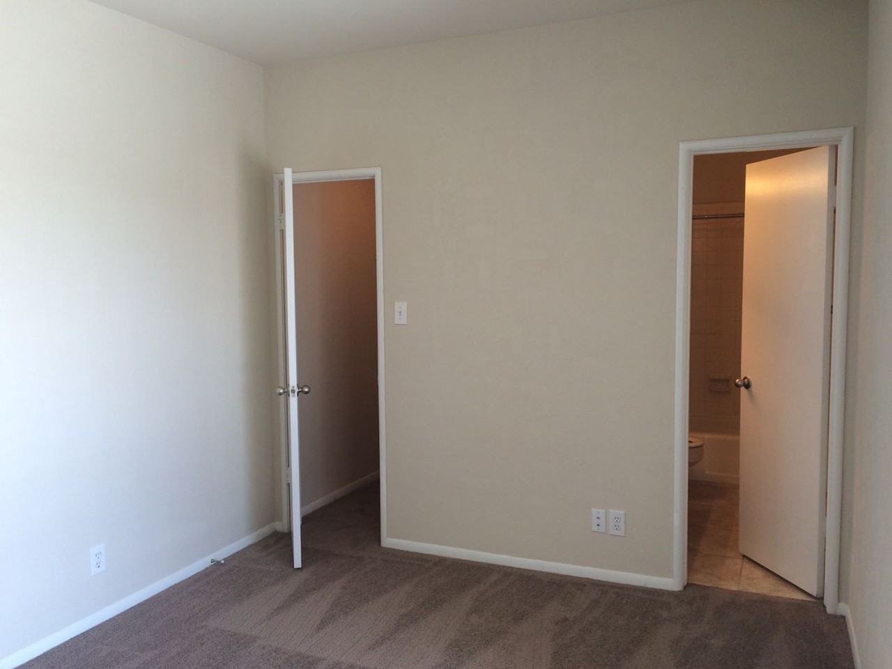 Legend Point Condo - Photo 6 of 34