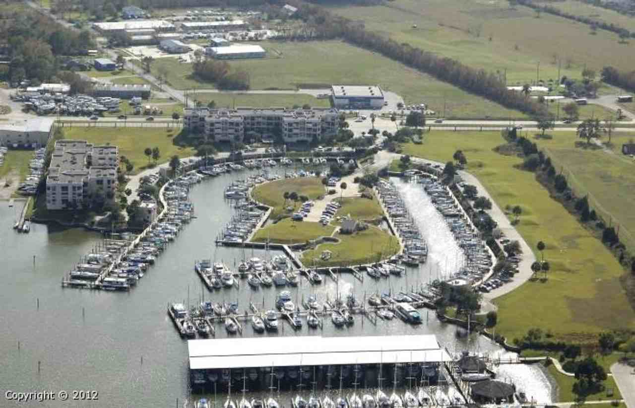 Legend Point Condo - Photo 7 of 34