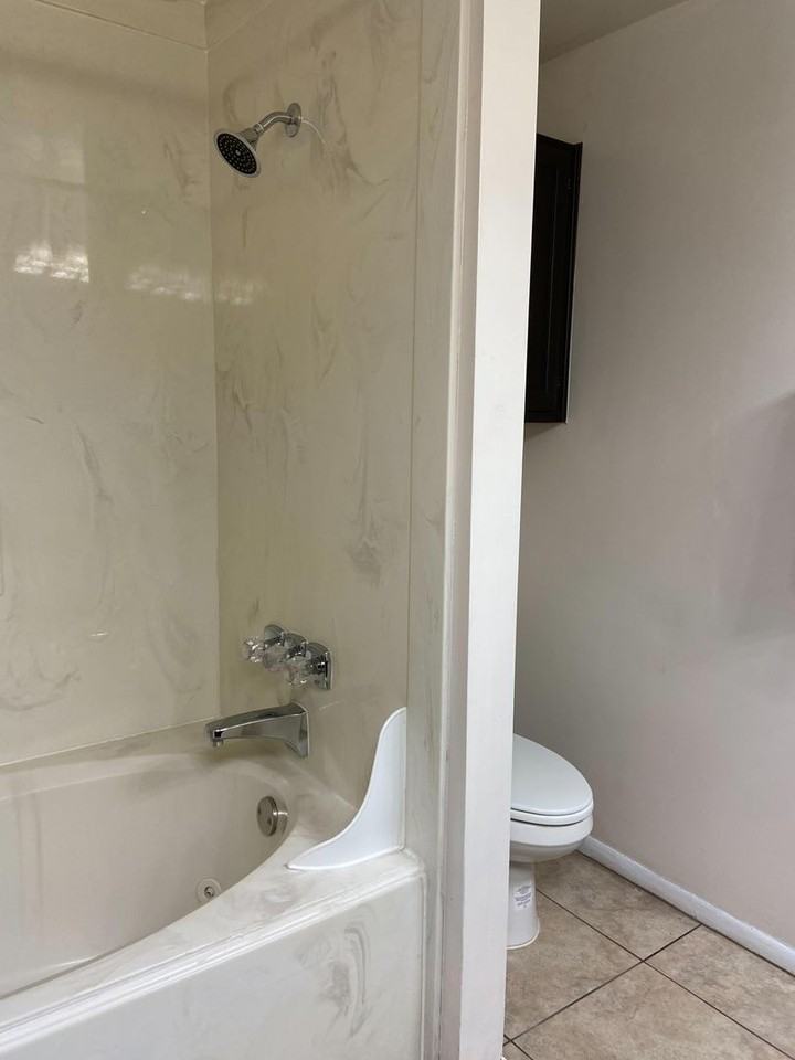 Legend Point Condo - Photo 4 of 16