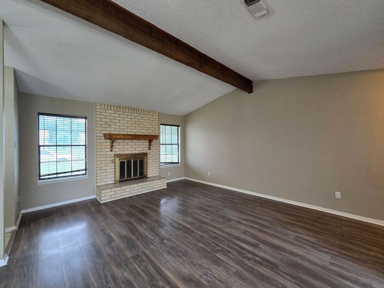 1710 Joy Dr - Photo 5 of 26