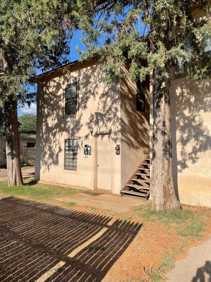 2204 Boston Avenue-C - Photo 2 of 8