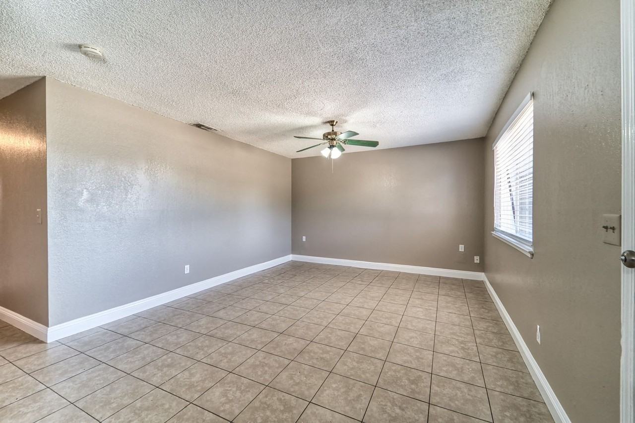4341 Elton Ave - Photo 3 of 9