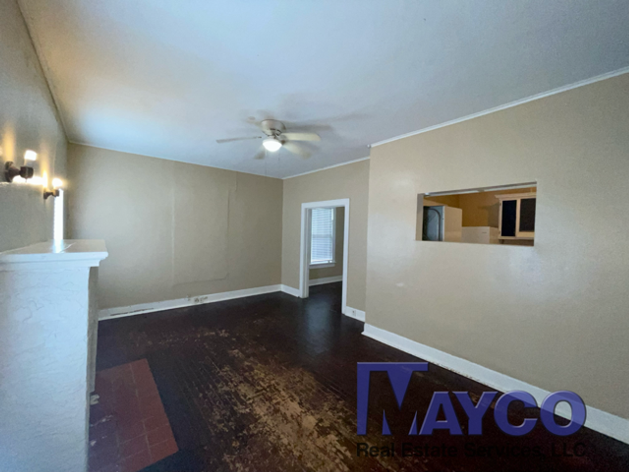 228 Lister St - Photo 2 of 9