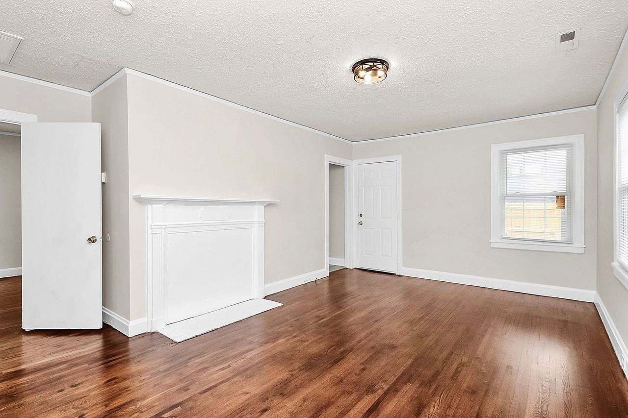 1216 Skyview Rd - Photo 2 of 30