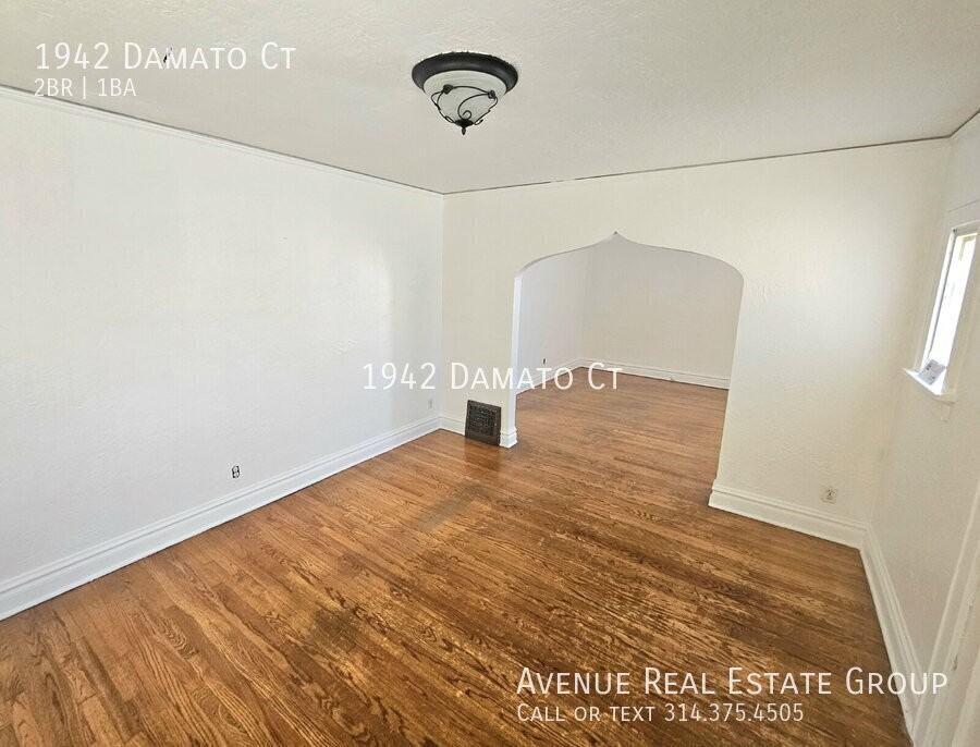 1942 Damato Ct - Photo 3 of 15