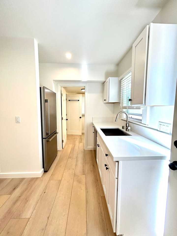 514 Chapala St - Photo 2 of 32