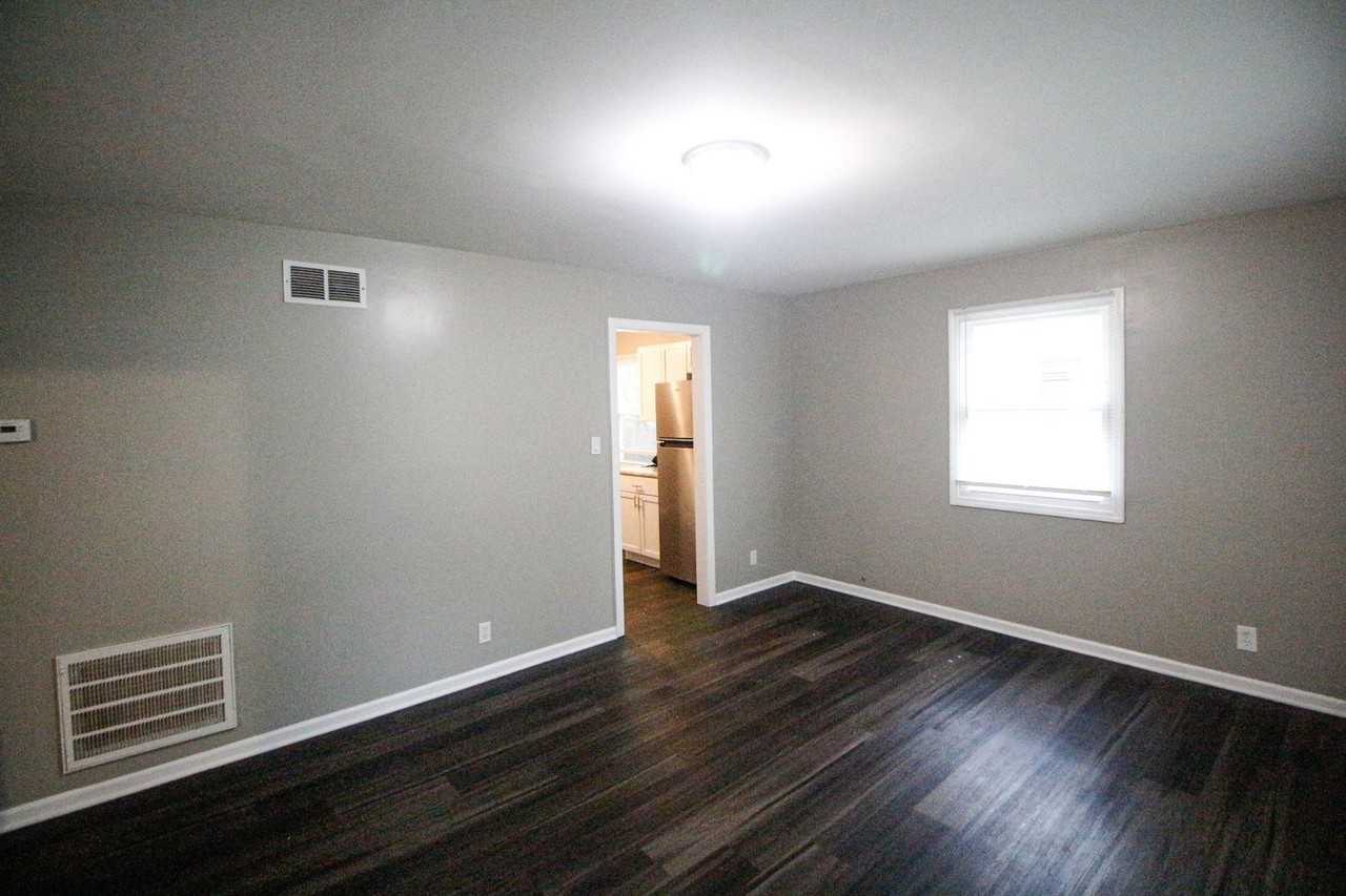 362 Calhoun St - Photo 2 of 5