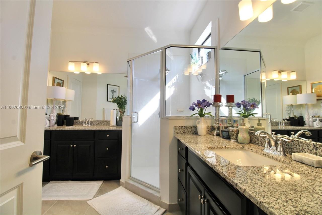 Sw 110th Pl #NA - Photo 2 of 15