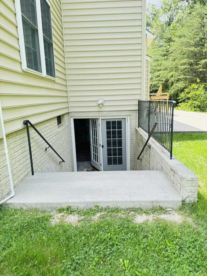 13104 Bay Hill Dr #NA - Photo 2 of 13