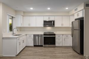 featured image of 4455 Lamont St