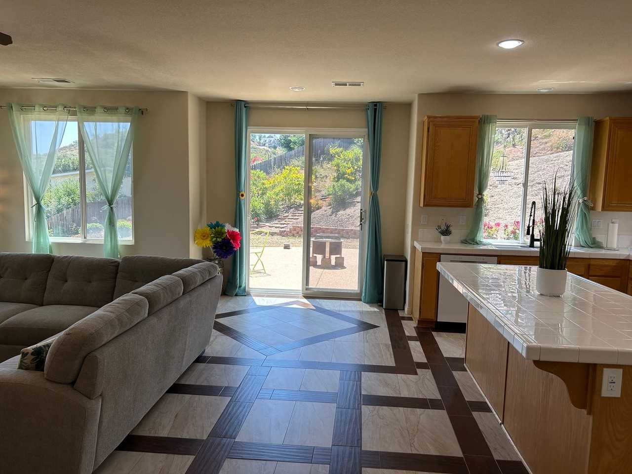 1651 Daybreak Pl - Photo 4 of 18