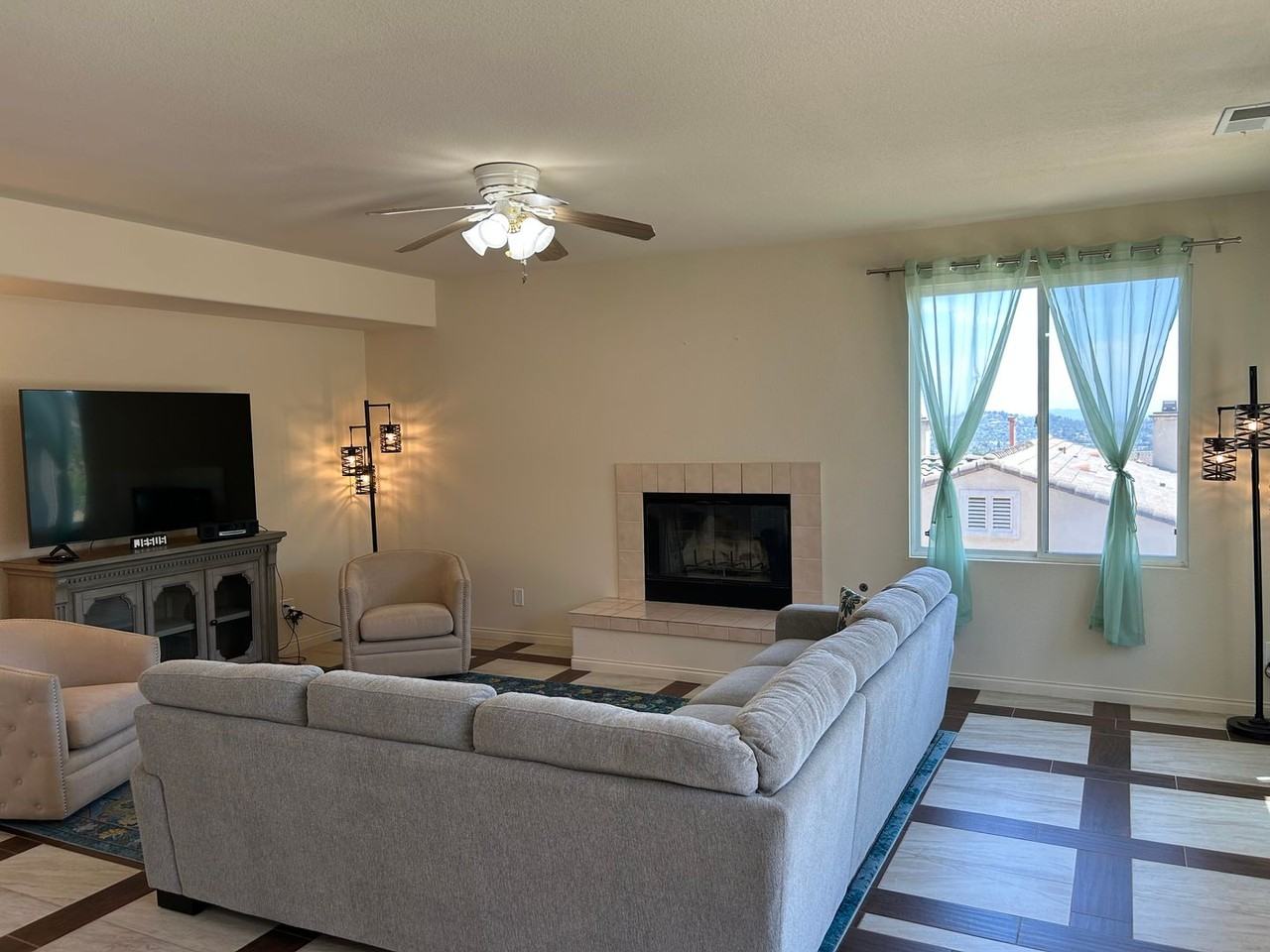 1651 Daybreak Pl - Photo 5 of 18