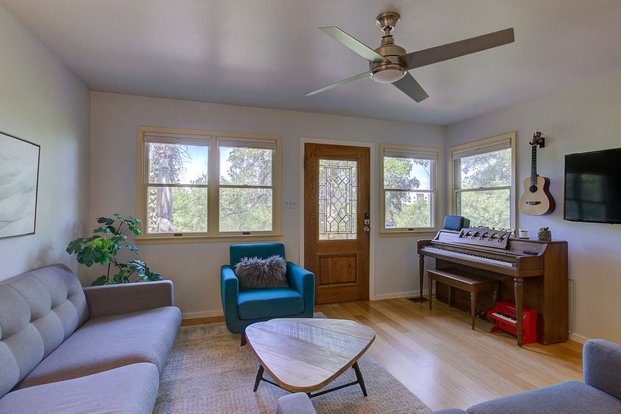 1110 S 5th St #NA - Photo 5 of 21