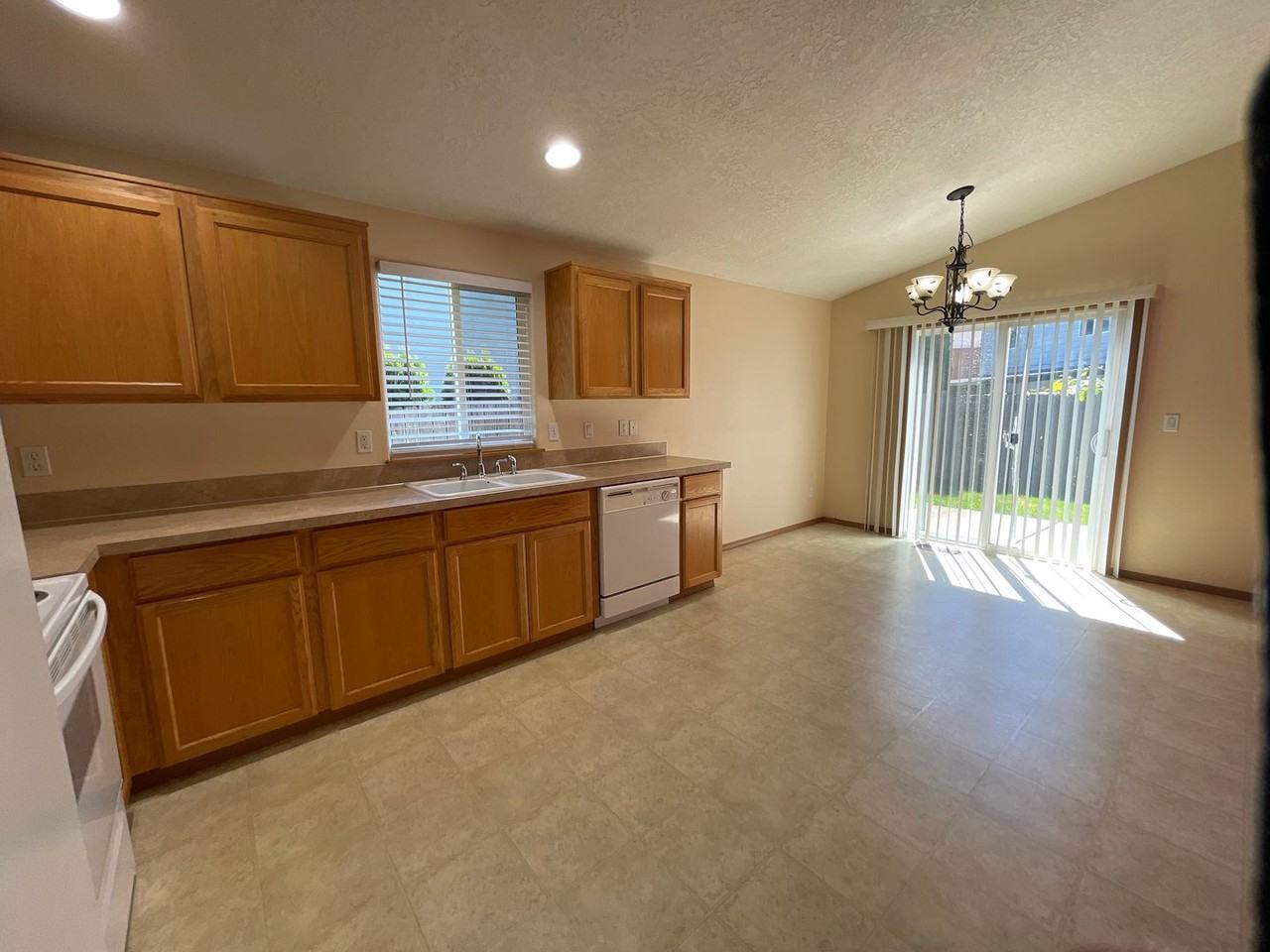 4999 Honestus Dr Se - Photo 2 of 23