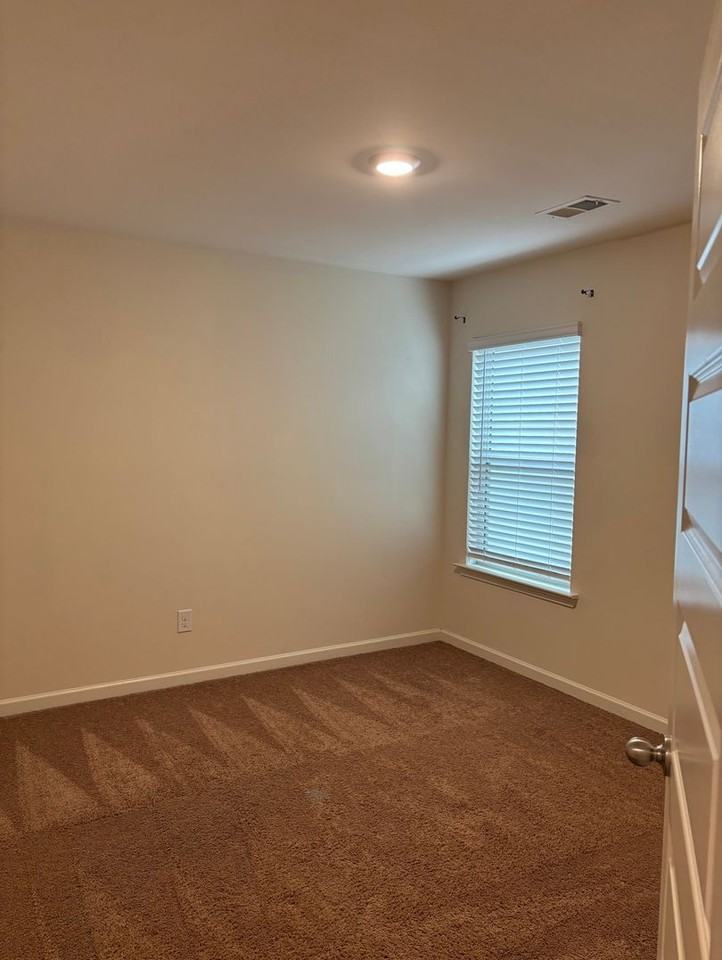 333 Emporia Loop - Photo 5 of 19