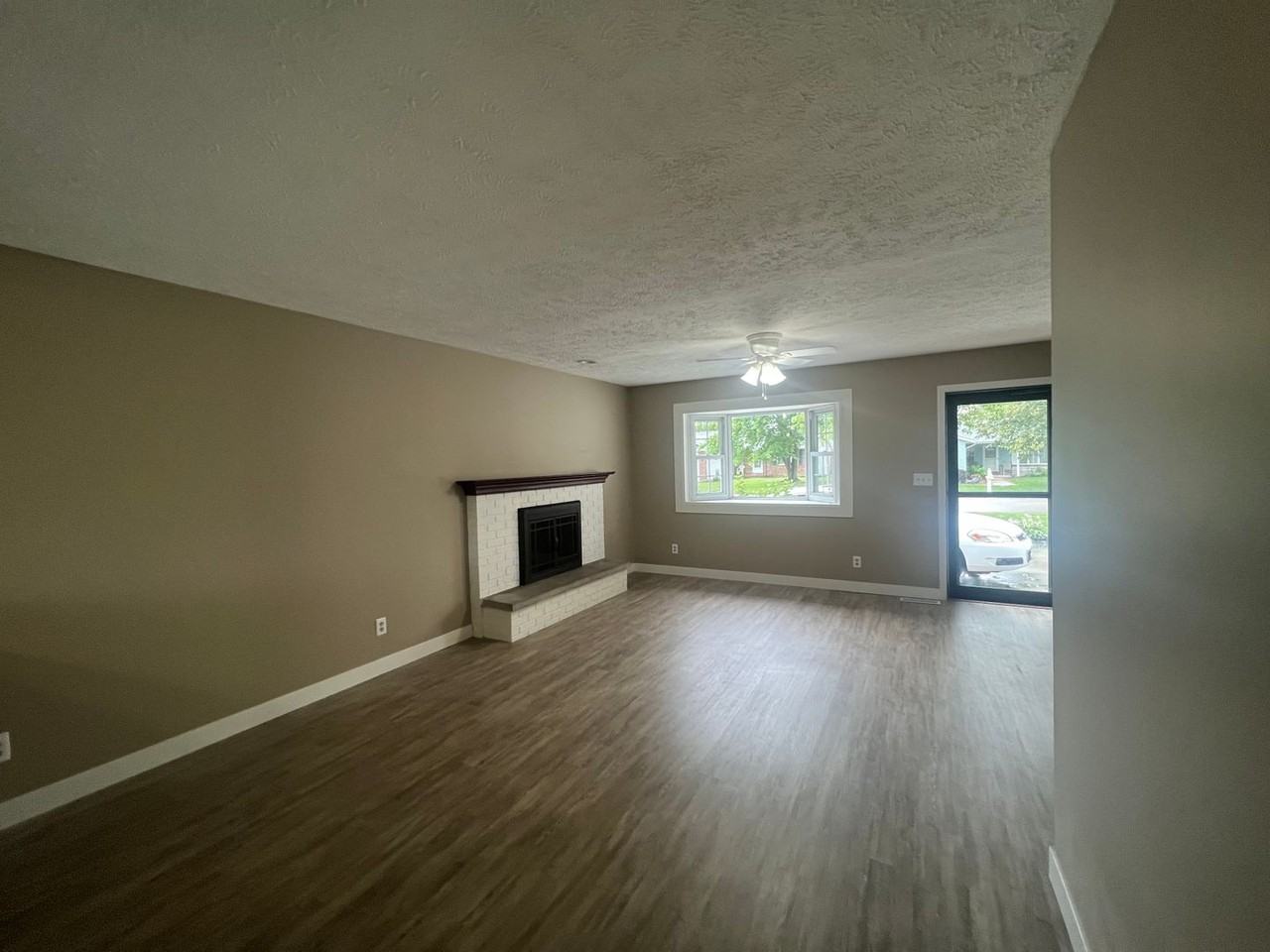 108 Sorrento Villa - Photo 3 of 11