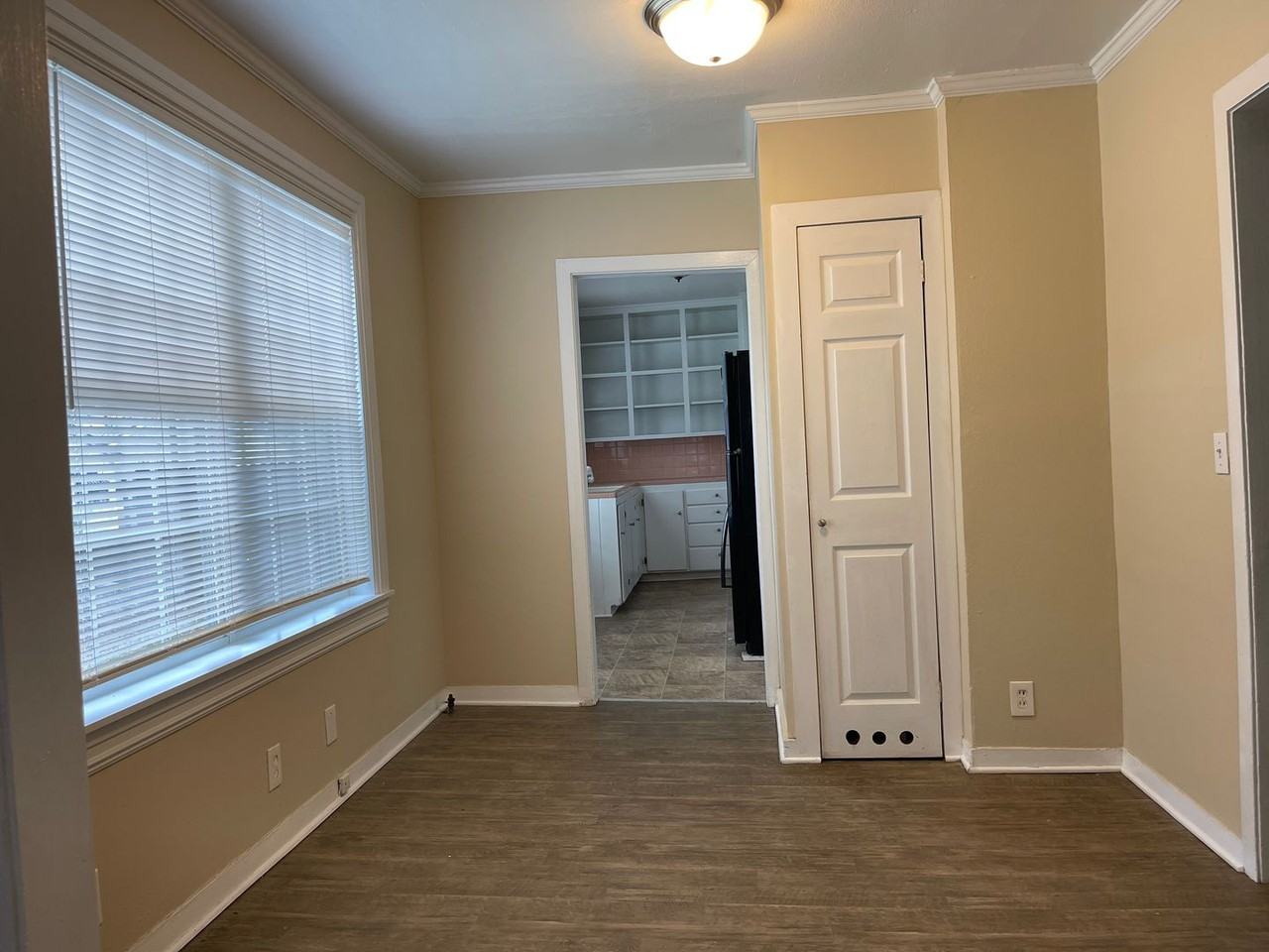 833 Evangeline Pl - Photo 4 of 10