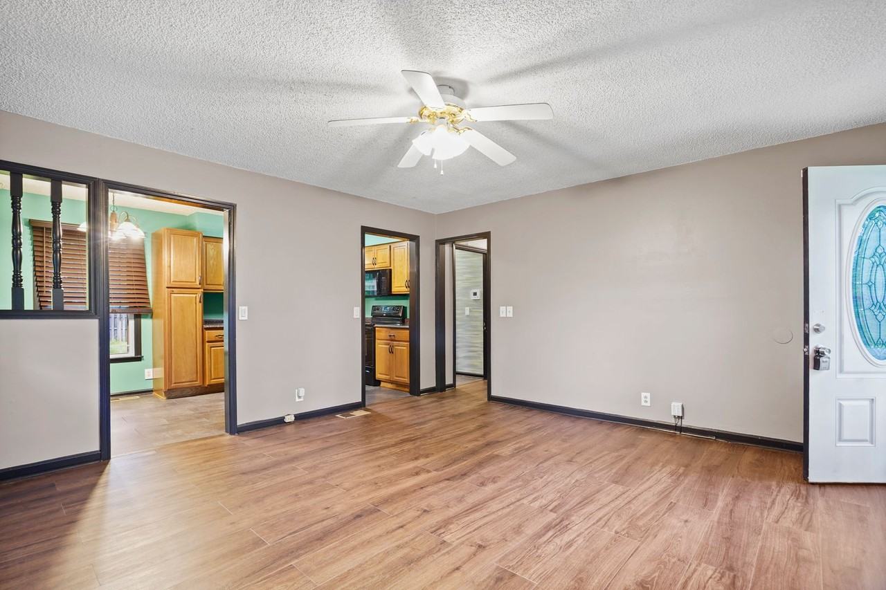 8141 Bonnafair Dr - Photo 3 of 23