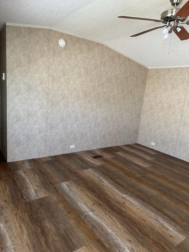 Koenig Winter Resort - Photo 5 of 11