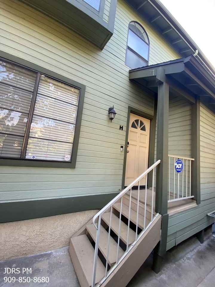 1330 S Mayflower Ave #H - Photo 3 of 16