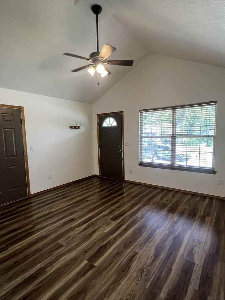 3436 S Moffet Ave - Photo 3 of 17