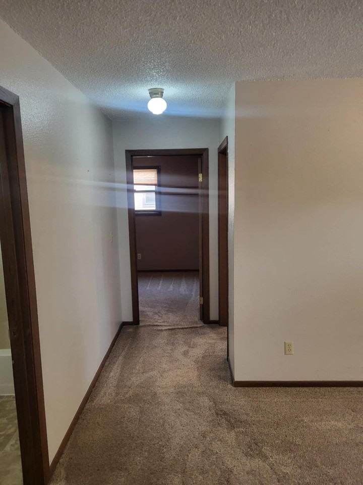 Savage, Apartments - Photo 3 of 5