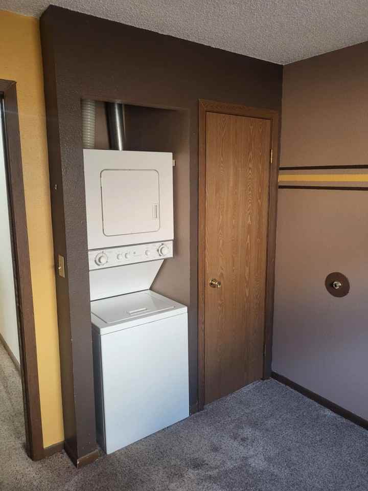 Savage, Apartments - Photo 5 of 5