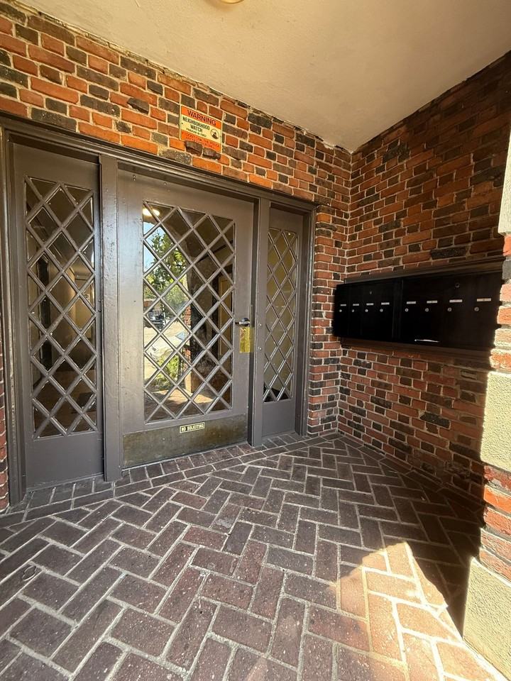 Citadel on Central - Photo 6 of 21