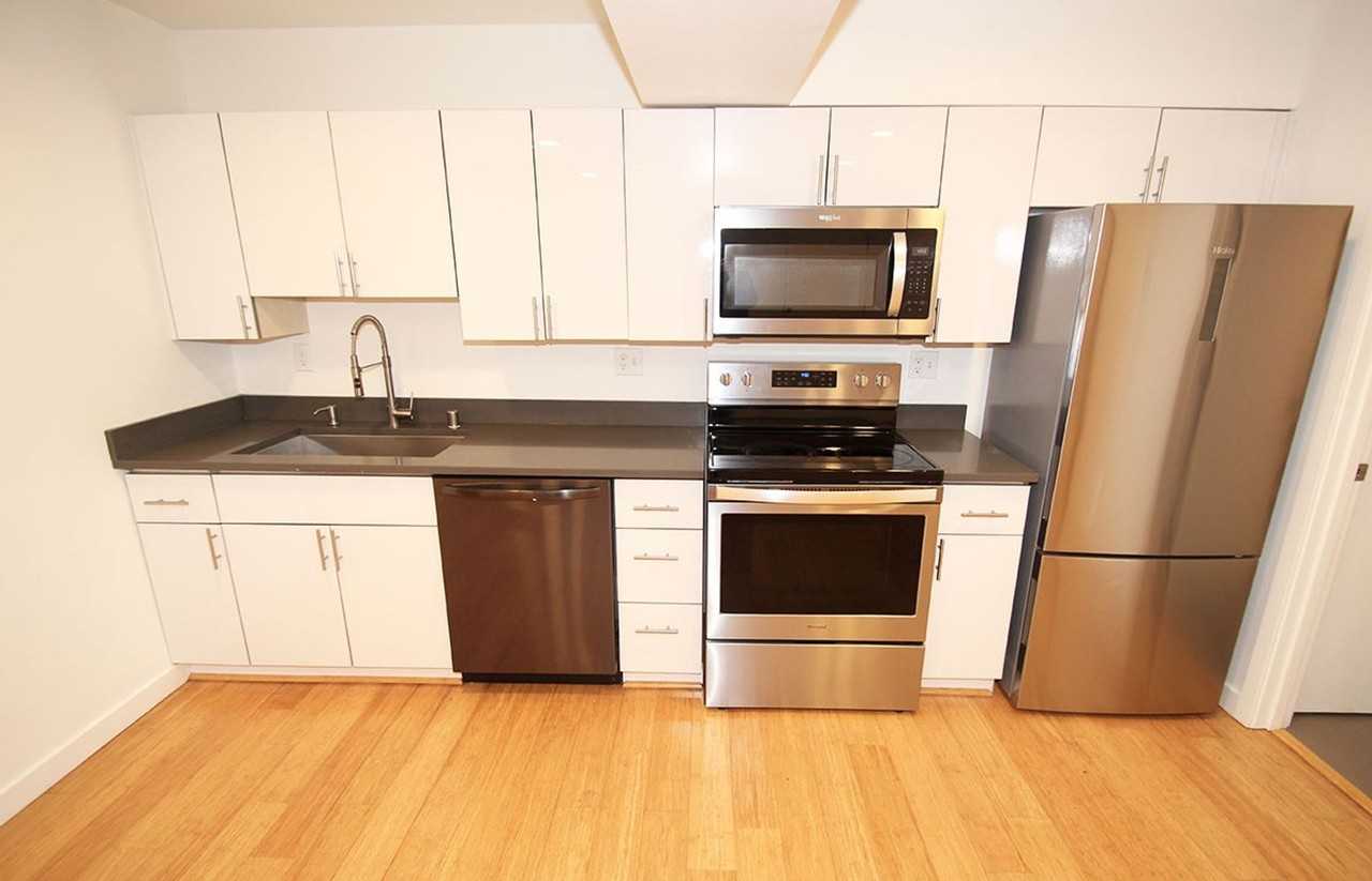 Ballard Flats Apartments - Photo 5 of 31