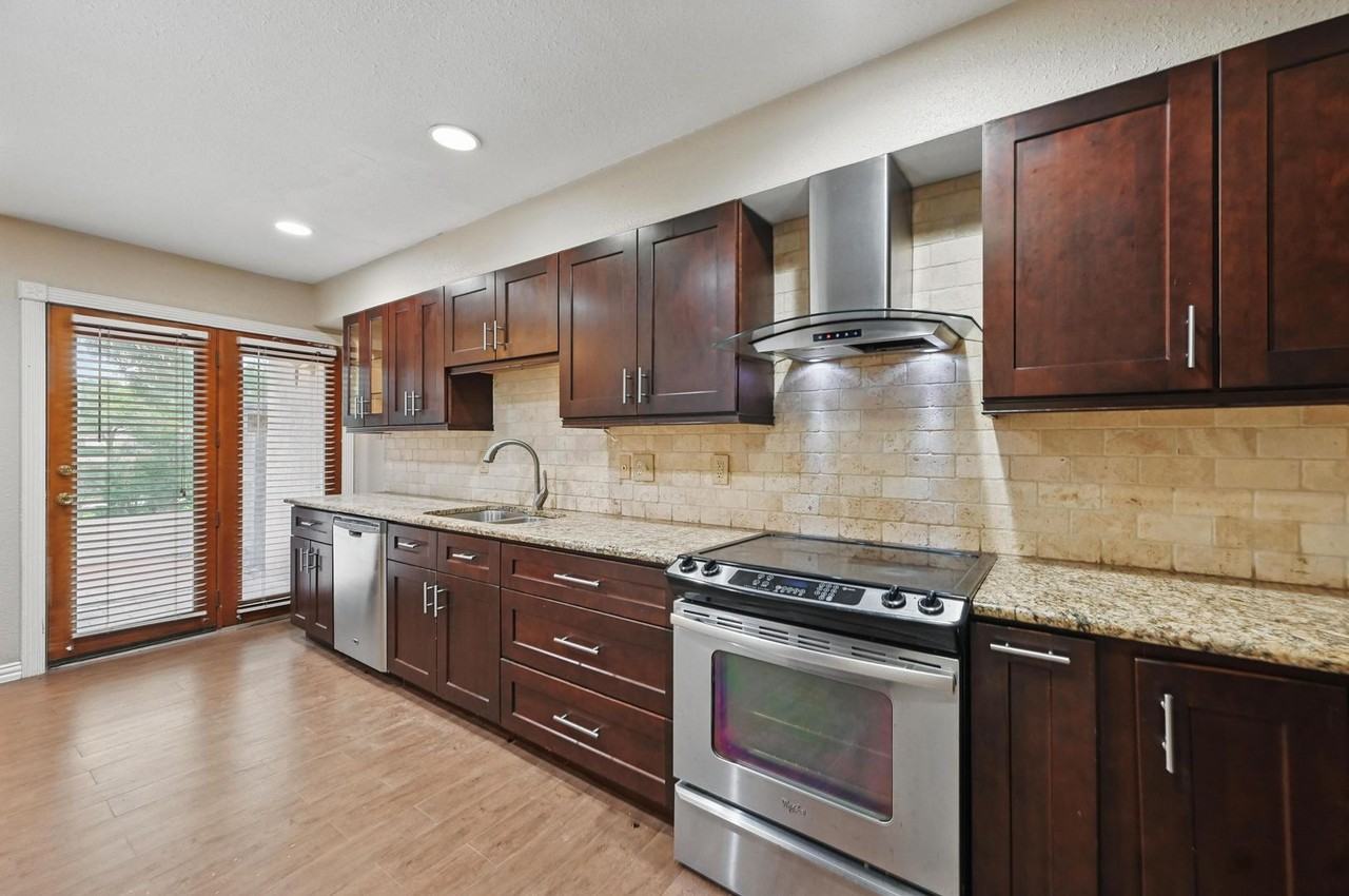 543 543 Ranch Trail Rd. #180 - Photo 7 of 23