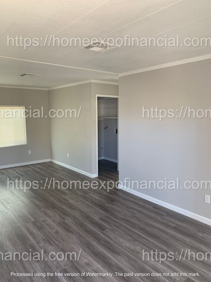 51846 Maxine Ave - Photo 2 of 32