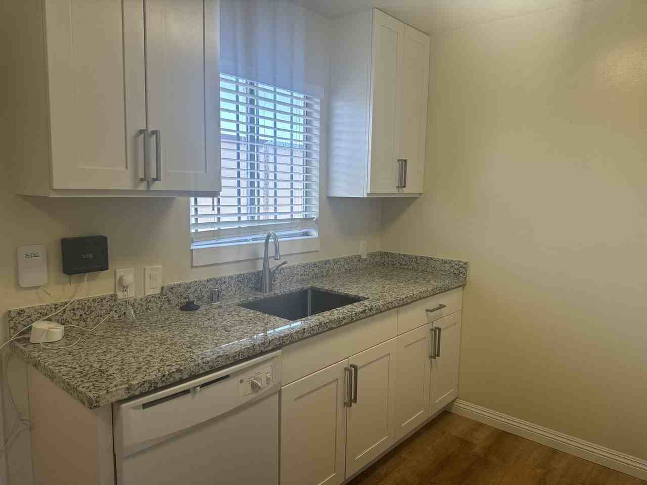 3743 39th Ave - Photo 4 of 11