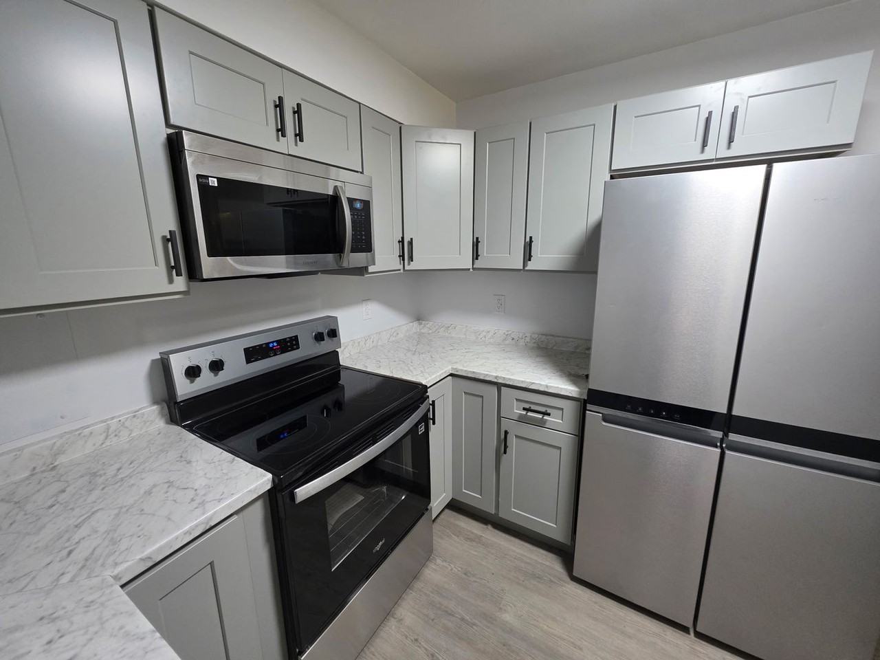 Riverside Apartments MA LLC - Photo 6 of 17
