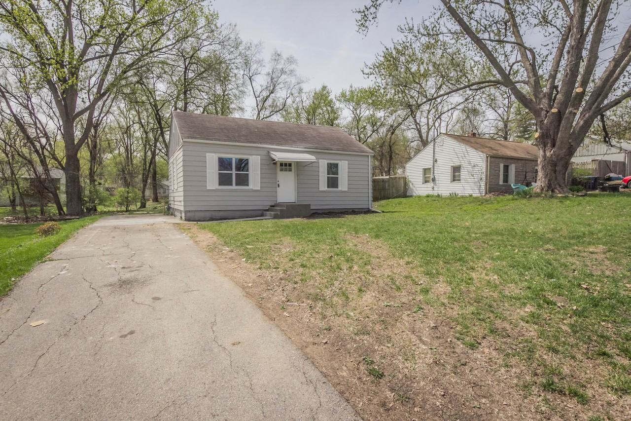 417 E Wall Ave - Photo 2 of 15