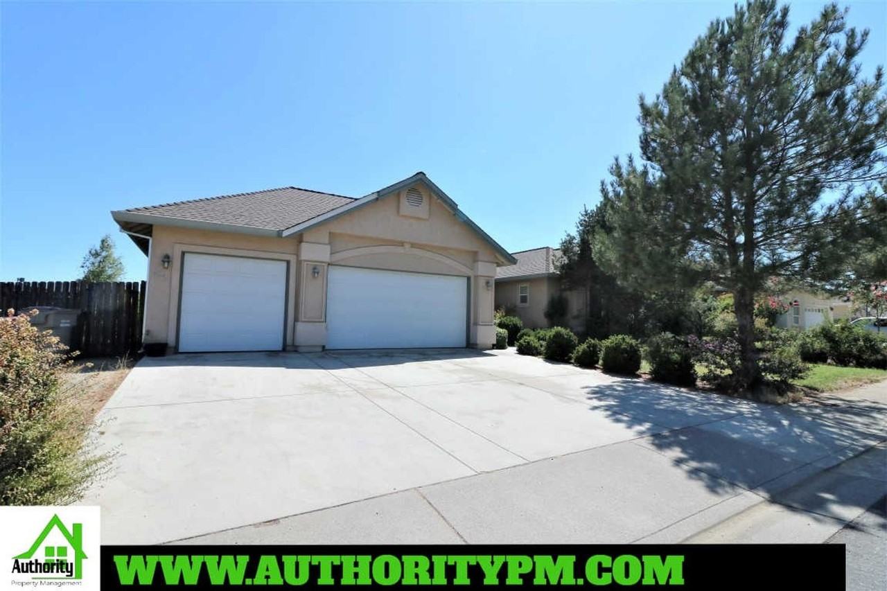 997 Rollingview Dr - Photo 2 of 31