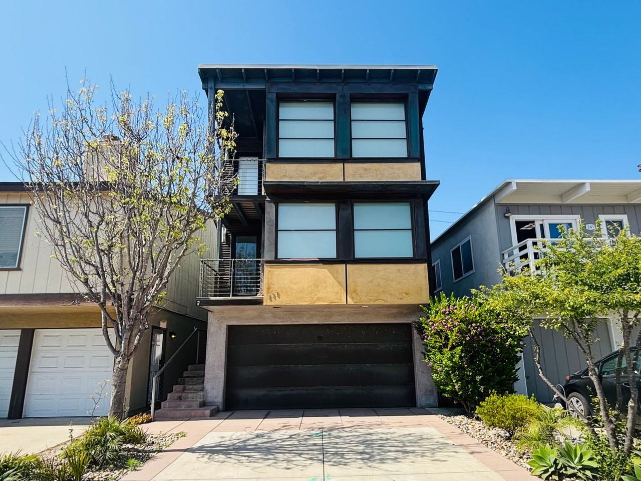 237 Highland Dr - Photo 2 of 26