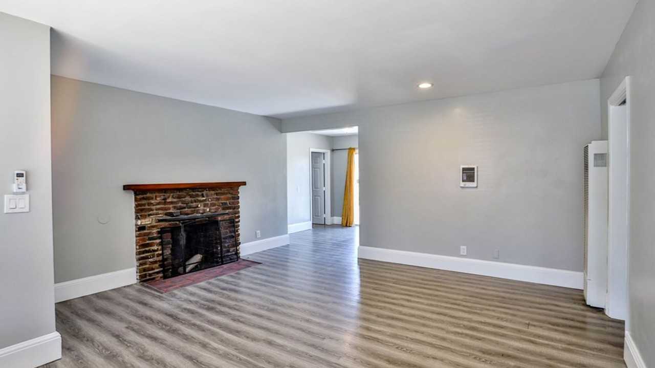 16818 Upland Ave - Photo 2 of 29