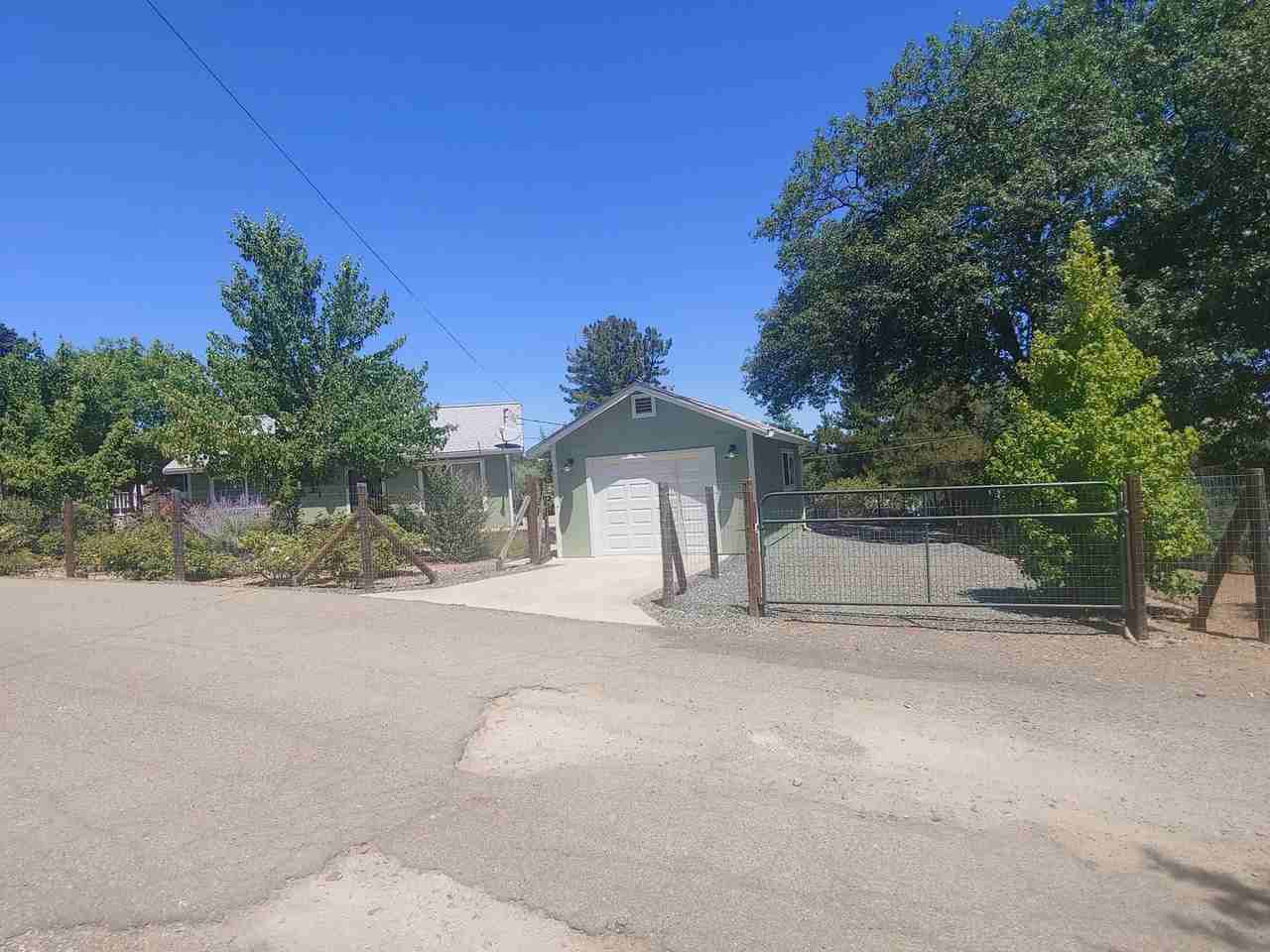 2585 Hartley St - Photo 3 of 17