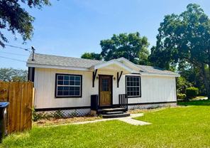 2215 Vine St - Photo 1 of 1