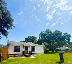 2215 Vine St - Photo 1 of 1