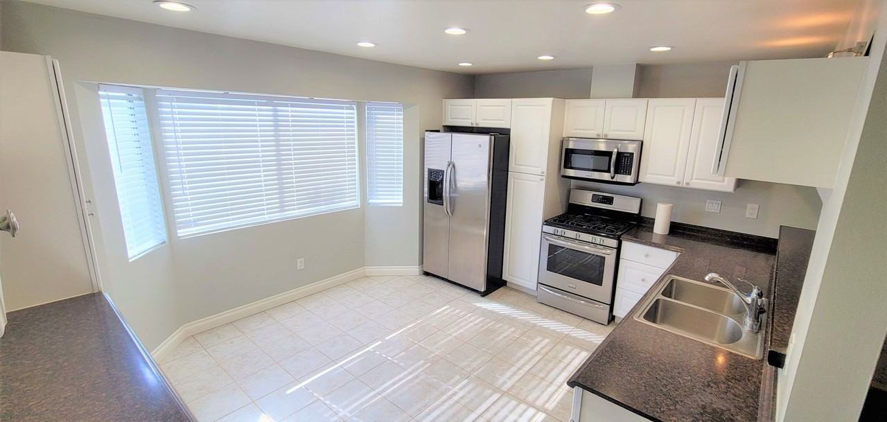 9001 Paddington Dr - Photo 2 of 19