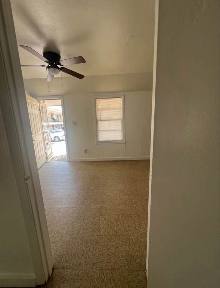 718 W Avenue C - Photo 6 of 10
