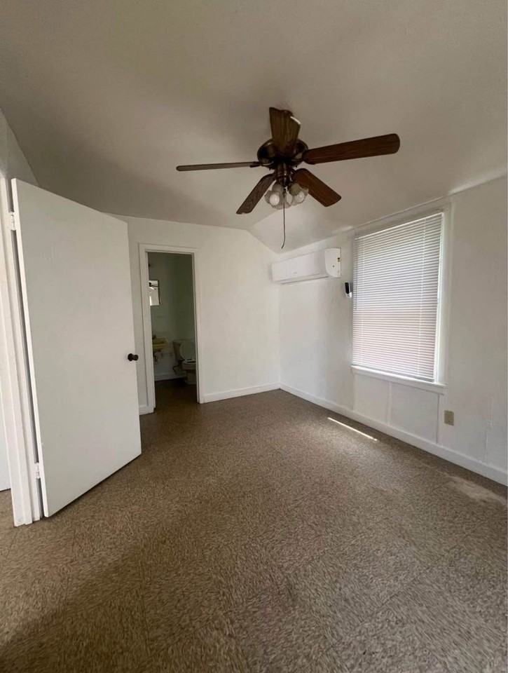 718 W Avenue C - Photo 7 of 10