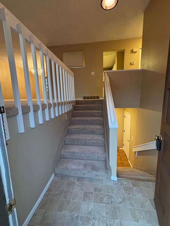 257 Dolomite Dr - Photo 3 of 26