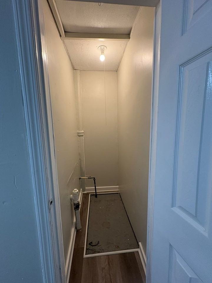 649 Maplewood Ave - Photo 3 of 11