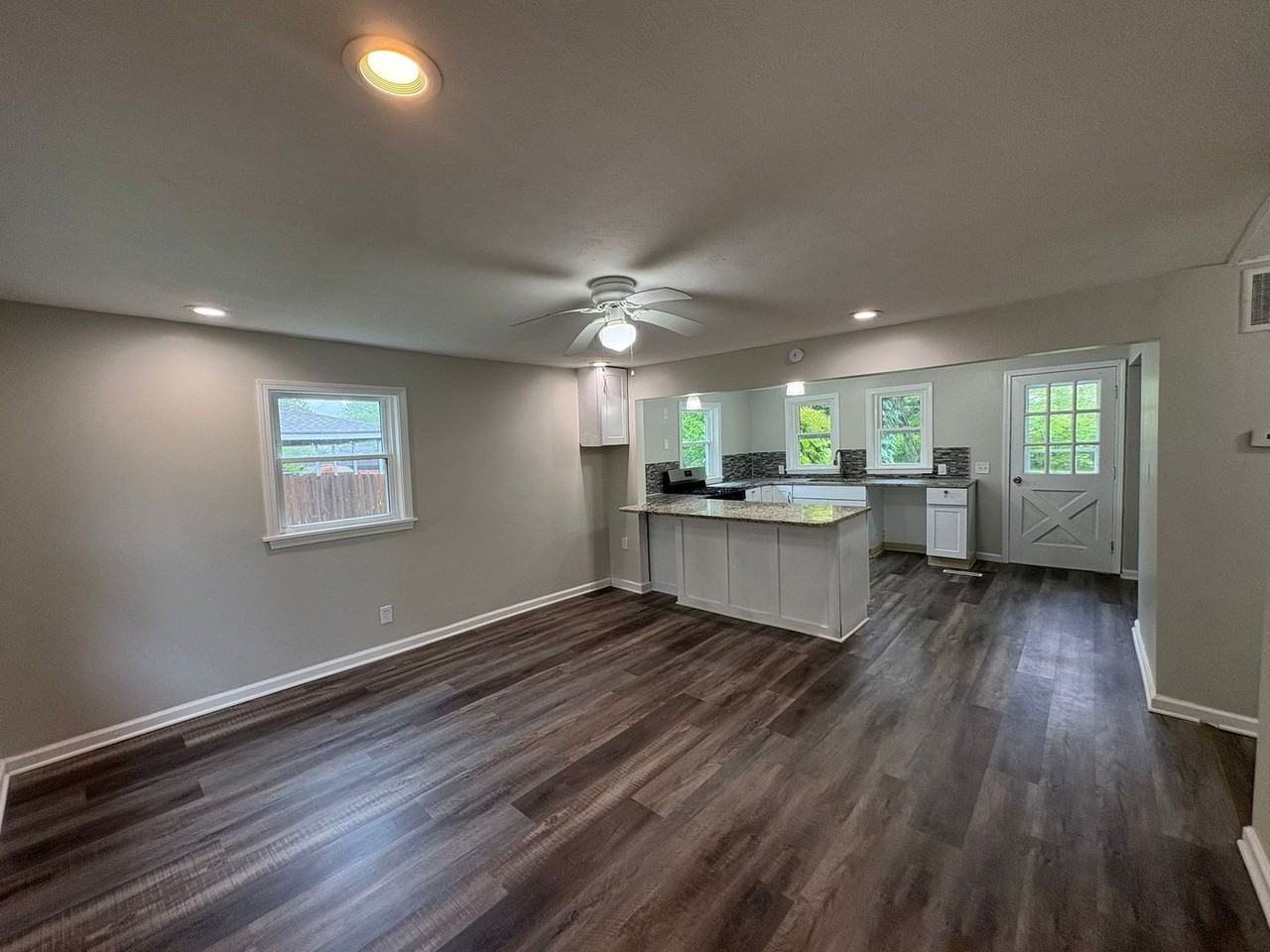 649 Maplewood Ave - Photo 2 of 11