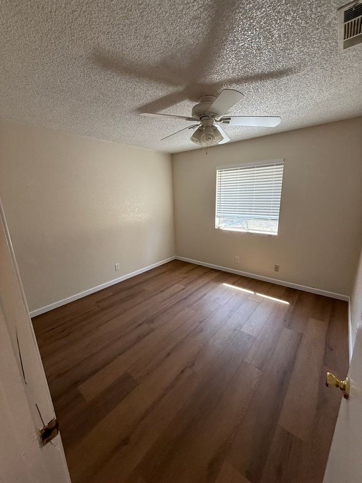 1139 Jaxon Way - Photo 4 of 15