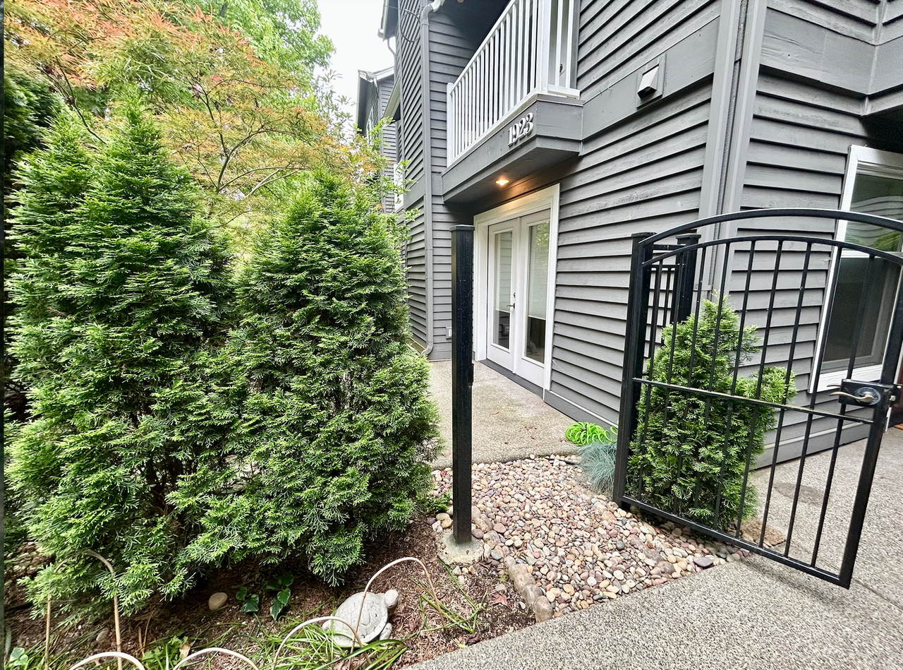 1923 42nd Ave E - Photo 2 of 27